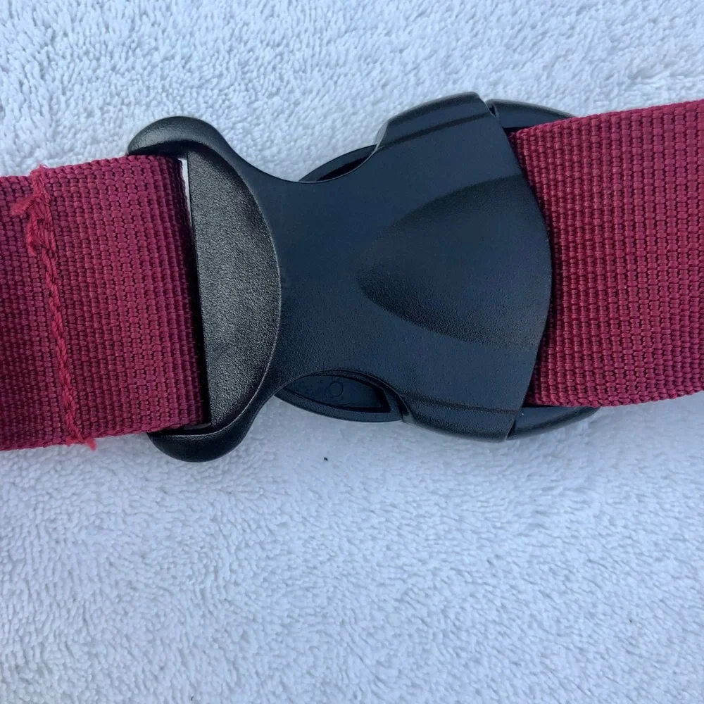 Quest Small Recreational Waist Bag Reflective Strip Adjustable Strap Running